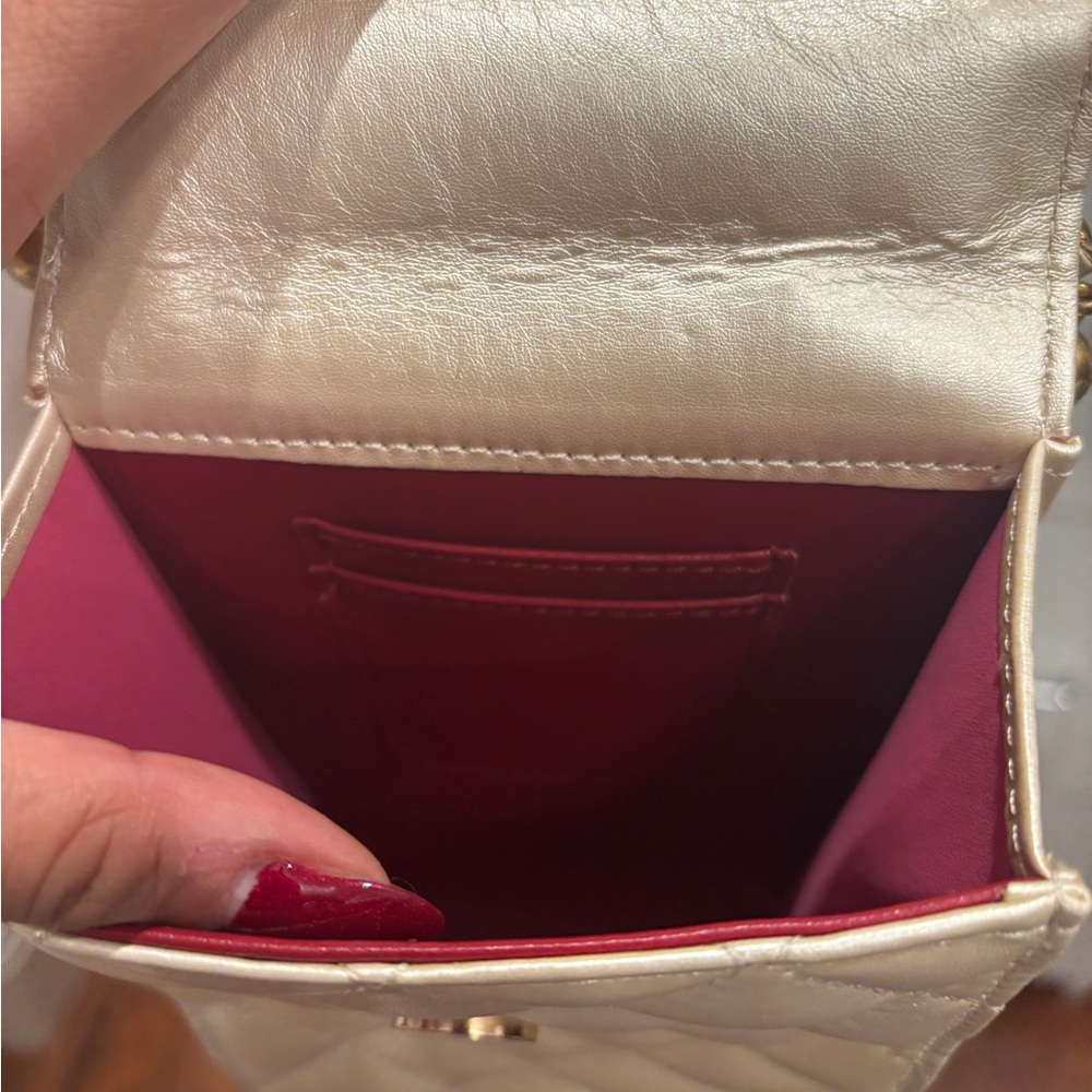 Fashion Quilted Crossbody Bag - Picture 7 of 9
